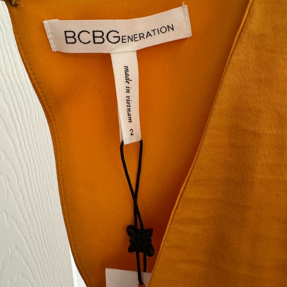 BCBG Maxi Sun Dress - Picture 4 of 4